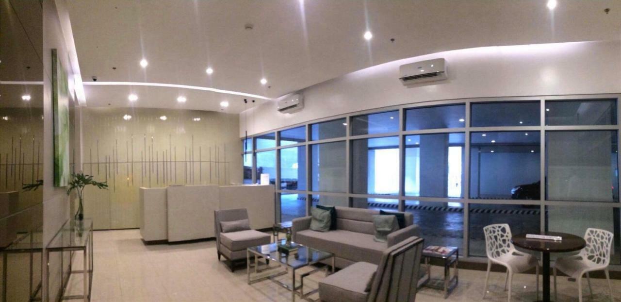 Апартаменти Avida Towers Davao Екстер'єр фото